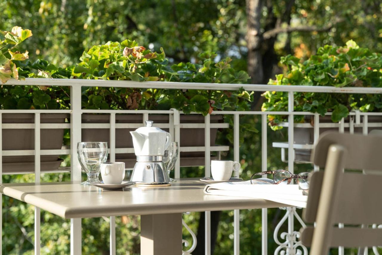 Der Ladurner Hof - Wohnen Am Weinberg Apartment Merano Exterior photo