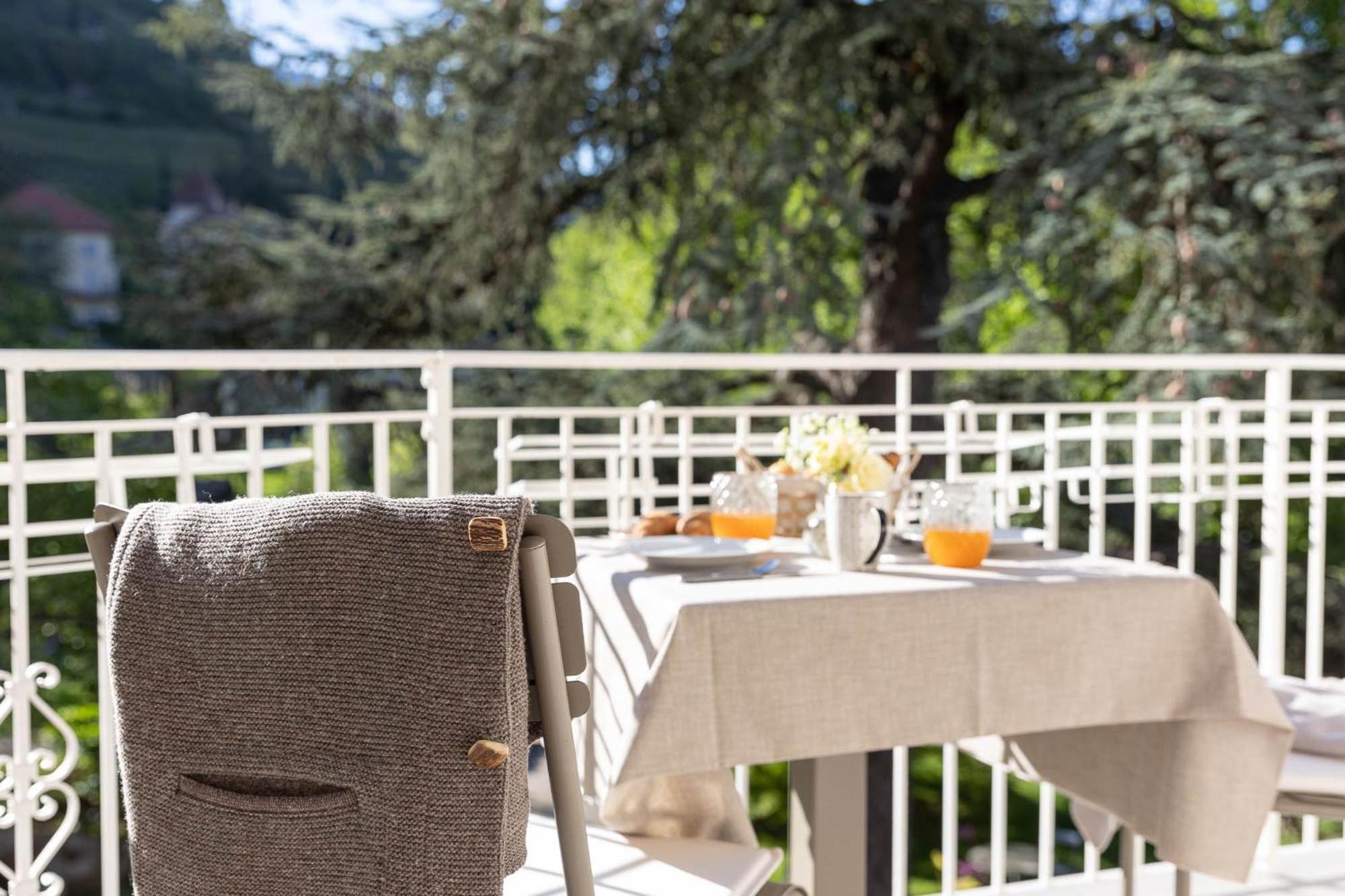 Der Ladurner Hof - Wohnen Am Weinberg Apartment Merano Exterior photo